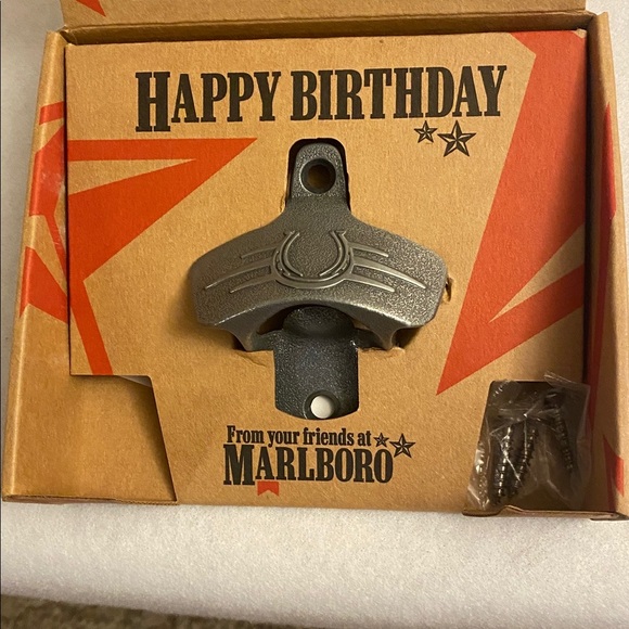 Marlboro Lucky Horseshoe Happy Birthday Bottle Opener New In Box 2011 - Picture 5 of 5